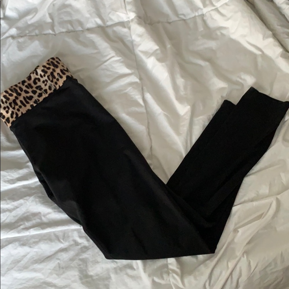 Reversible PINK leggings, so comfy. Normal wear.